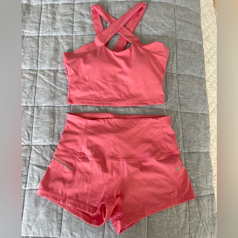 Muse only workout set in pink!